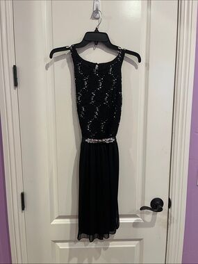 BCX Black Sequin Lace Chiffon Cocktail Dress Women's Size 7 Jeweled Waist